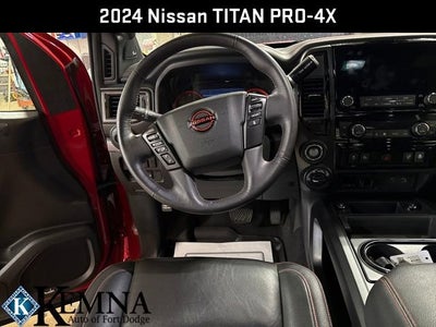 2024 Nissan TITAN Crew Cab PRO-4X 4x4