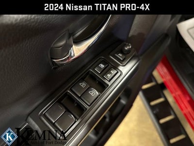2024 Nissan TITAN Crew Cab PRO-4X 4x4