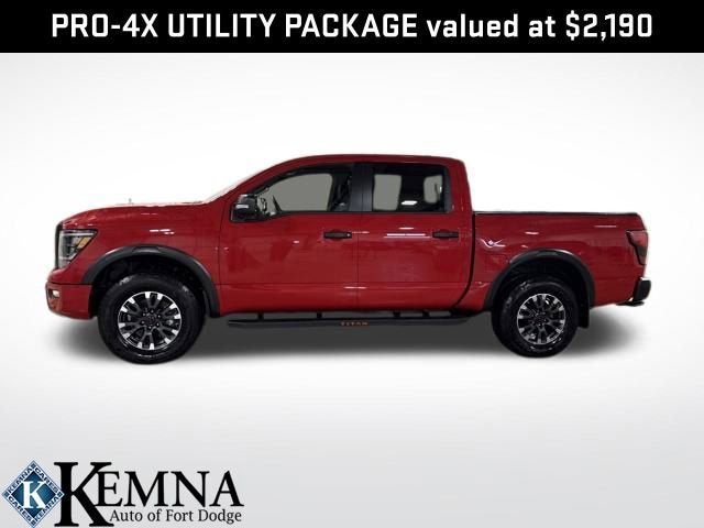 2024 Nissan TITAN Crew Cab PRO-4X 4x4