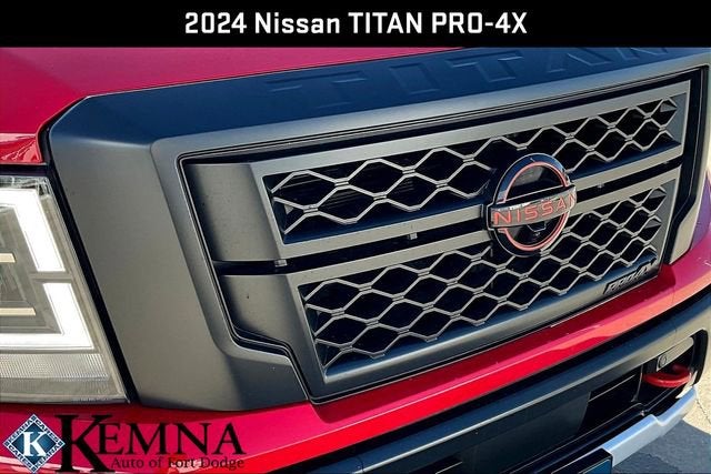 2024 Nissan TITAN Crew Cab PRO-4X 4x4