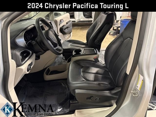2024 Chrysler Pacifica Touring L AWD