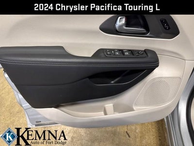 2024 Chrysler Pacifica Touring L AWD