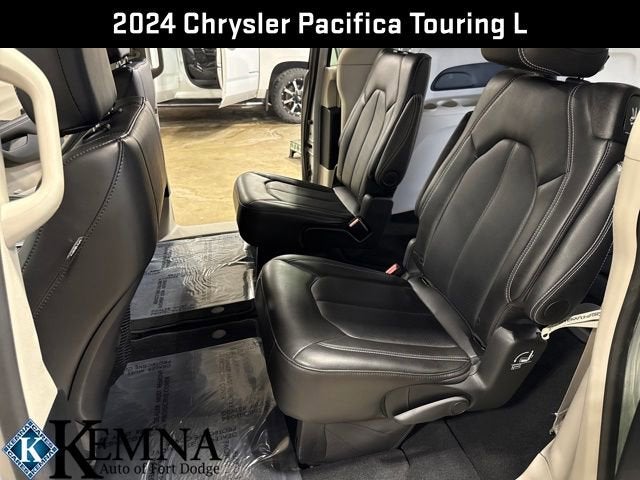 2024 Chrysler Pacifica Touring L AWD