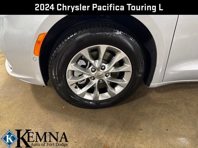 2024 Chrysler Pacifica Touring L AWD
