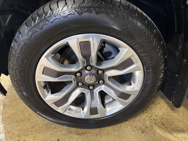 2020 RAM 1500 Laramie Longhorn Crew Cab 4x4 5'7' Box