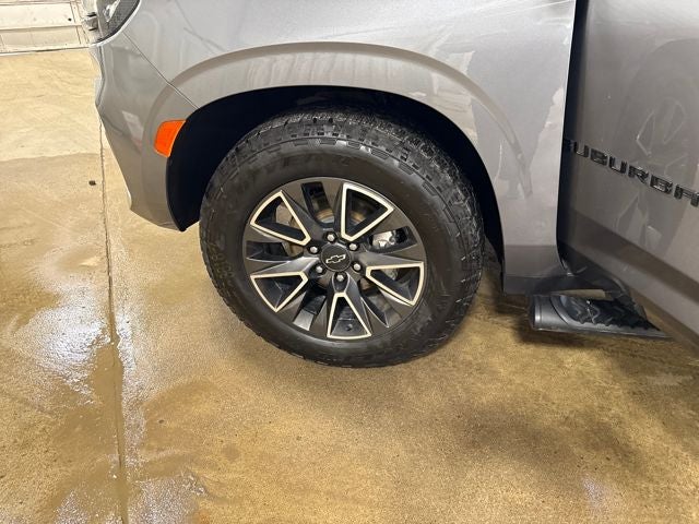 2022 Chevrolet Suburban 4WD Z71