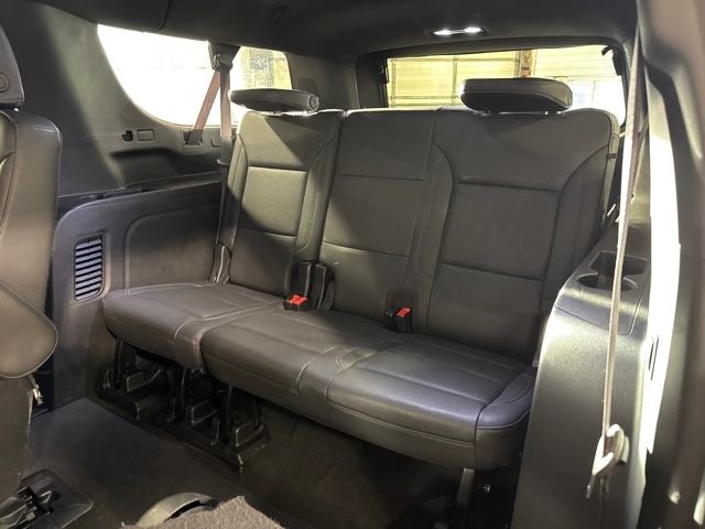 2022 Chevrolet Suburban 4WD Z71