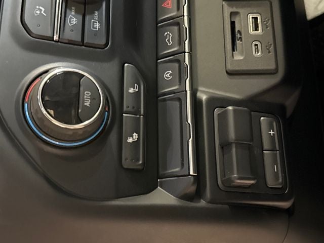 2020 Chevrolet Silverado 1500 4WD Crew Cab Short Bed LT