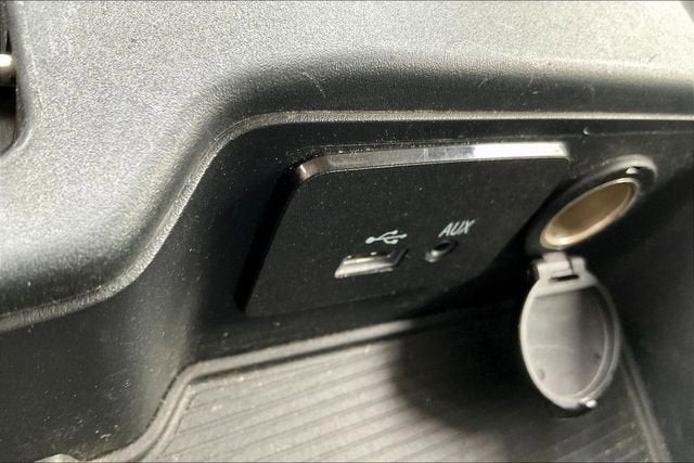 2017 RAM 1500 Tradesman Crew Cab 4x4 6'4" Box