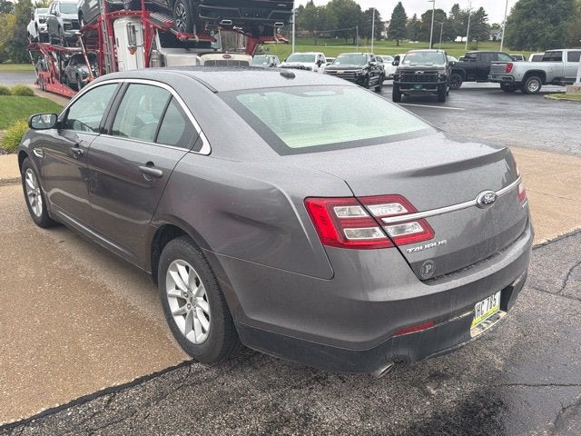 2013 Ford Taurus SE