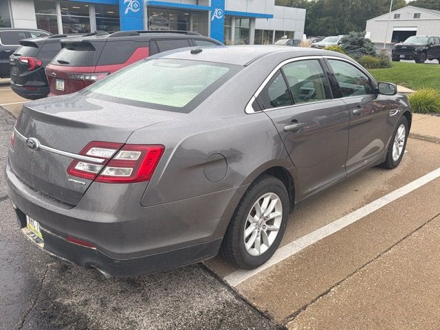 2013 Ford Taurus SE