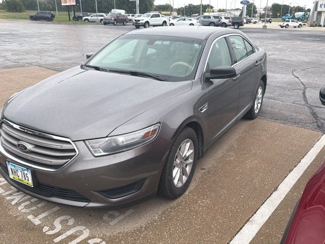 2013 Ford Taurus SE