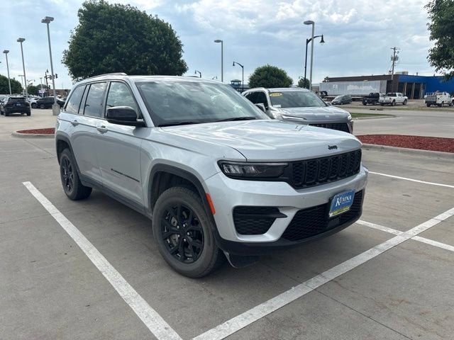 2025 Jeep Grand Cherokee Altitude X 4x4