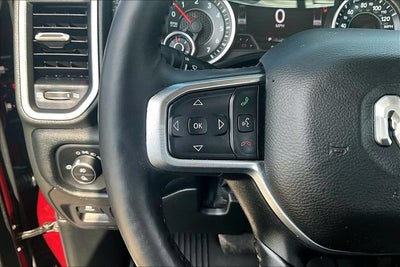 2020 RAM 1500 Laramie Crew Cab 4x4 5'7" Box