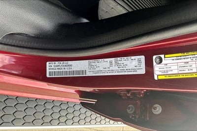 2020 RAM 1500 Laramie Crew Cab 4x4 5'7" Box
