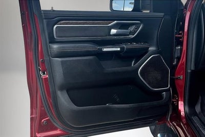 2020 RAM 1500 Laramie Crew Cab 4x4 5'7" Box