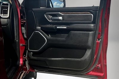 2020 RAM 1500 Laramie Crew Cab 4x4 5'7" Box
