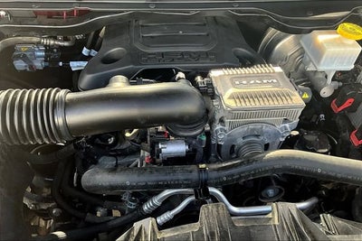 2020 RAM 1500 Laramie Crew Cab 4x4 5'7" Box