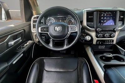 2020 RAM 1500 Laramie Crew Cab 4x4 5'7" Box
