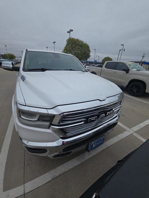 2020 RAM 1500 Laramie Crew Cab 4x4 5'7" Box