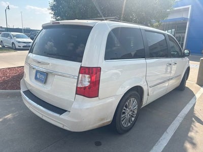 2013 Chrysler Town & Country Touring-L