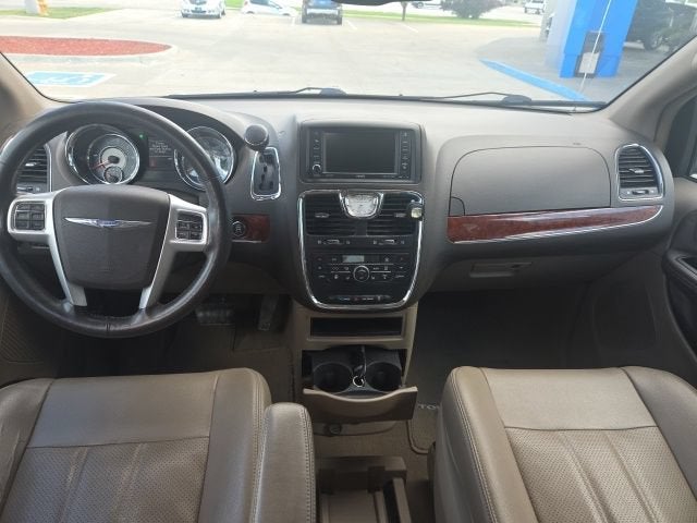 2014 Chrysler Town & Country Touring-L
