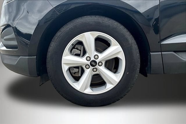 2024 Ford Edge SE - Photo 30