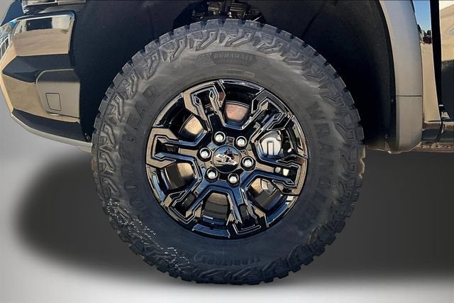 2026 Chevrolet Silverado 1500 ZR2 - Photo 13