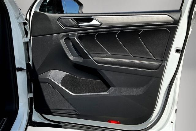 2023 Volkswagen Tiguan SE R-LINE BLACK - Photo 28