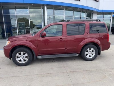 2008 Nissan Pathfinder SE