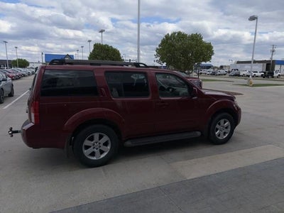 2008 Nissan Pathfinder SE