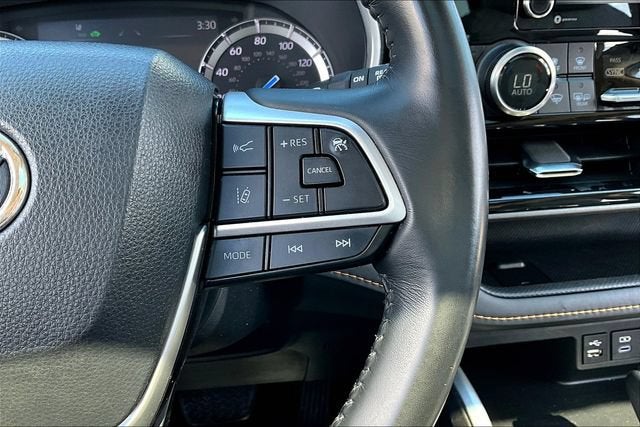 2022 Toyota Highlander Hybrid XLE Bronze Edition