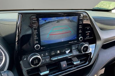 2022 Toyota Highlander Hybrid XLE Bronze Edition