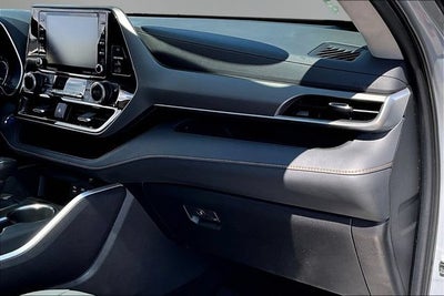 2022 Toyota Highlander Hybrid XLE Bronze Edition