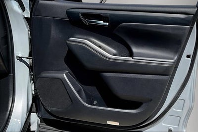 2022 Toyota Highlander Hybrid XLE Bronze Edition