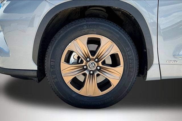 2022 Toyota Highlander Hybrid XLE Bronze Edition