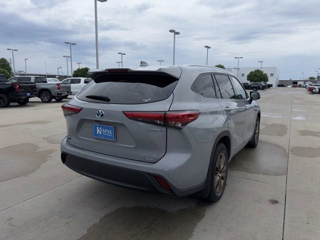 2022 Toyota Highlander Hybrid XLE Bronze Edition