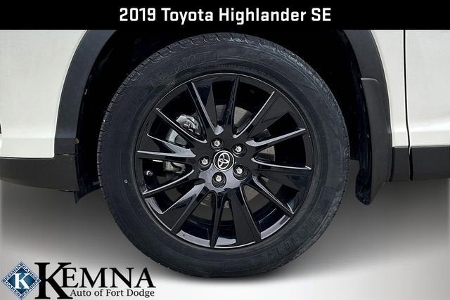 2019 Toyota Highlander SE