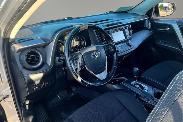 2018 Toyota RAV4 XLE - Photo 15