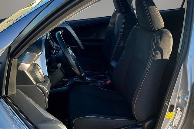 2018 Toyota RAV4 XLE - Photo 19
