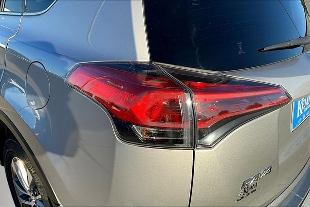 2018 Toyota RAV4 Hybrid XLE