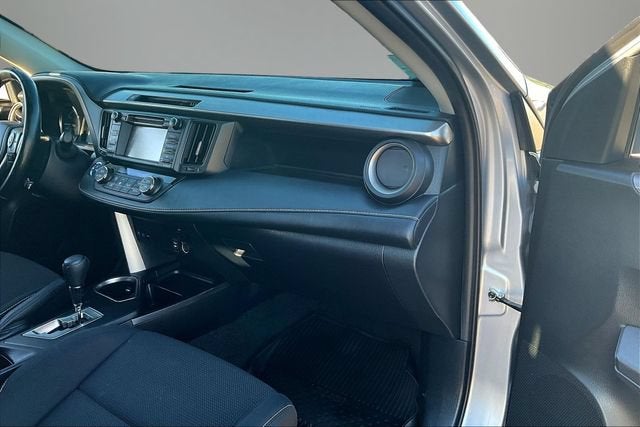 2018 Toyota RAV4 XLE - Photo 24
