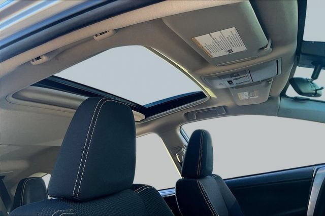 2018 Toyota RAV4 XLE - Photo 25