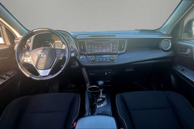 2018 Toyota RAV4 XLE - Photo 7