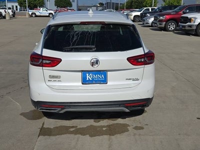 2018 Buick Regal TourX Essence