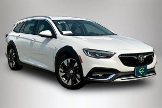 2018 Buick Regal TourX Essence